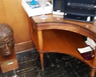Corner Table