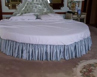 Circular Bed