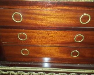 Louis XVI Detail