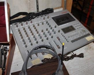 Tascam Portastudio 464