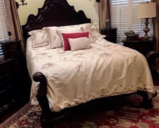 Queen master bed, bedding, Sleep Number Dual Temp 