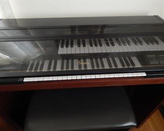 Organ that is well cared . Ready to use!