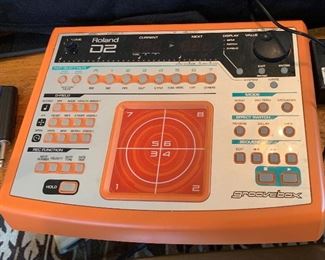 Roland D2
