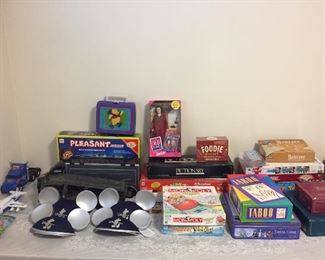 Toys and games- Many unopened!