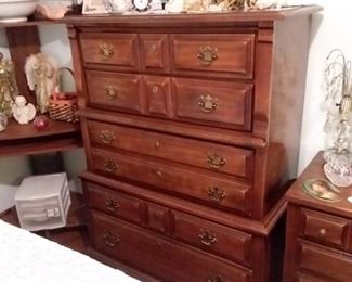 Tallboy chest of drawers 