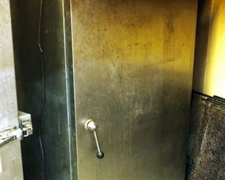 Enviro-Pak Commercial Smokehouse 80" x 44" x 44"