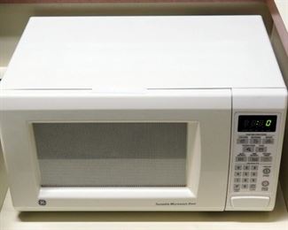 GE Turntable Microwave with Digital Display Model GES1142WD04 1.5Kw