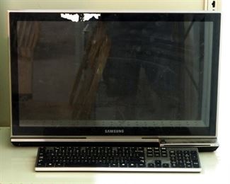 26" Samsung All in One PC Model DP700A38-AZ0US, Includes Samsung Wireless Keyboard