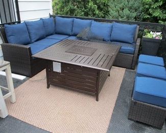 Beautiful Outdoor Patio Suite with Fire-pit Table

