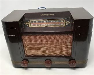 Westinghouse AM/FM Tube Radio Model H-182 https://ctbids.com/#!/description/share/165014