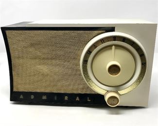 Vintage Admiral Radio https://ctbids.com/#!/description/share/165025