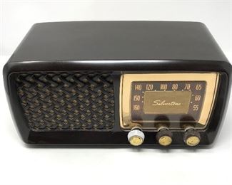 Vintage Silvertone Model 2105 Radio https://ctbids.com/#!/description/share/165157