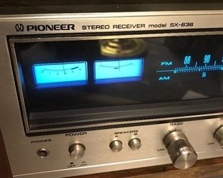 Vintage Pioneer SX-636 Stereo Receiver https://ctbids.com/#!/description/share/165154