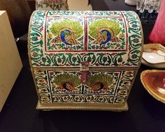 enameled dome top box
