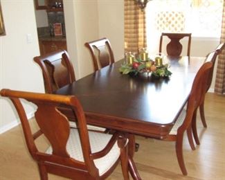 Stanley dining table with six chairs and leaves