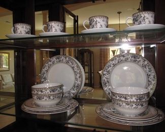 Royal Doulton Studio Provence dinnerware - gorgeous!