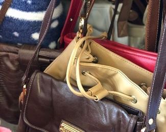 many purses