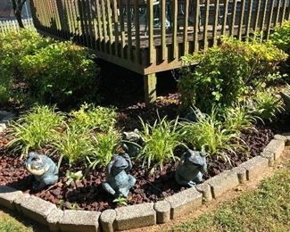 concrete frogs