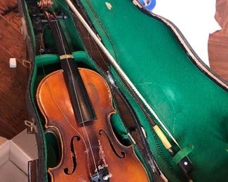 Violin - Copy of stradivarus has some issues