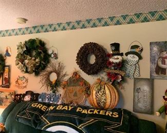 GREEN BAY PACKERS items