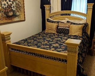 American Signature queen bedroom set 