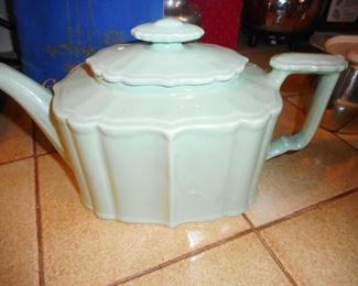 Vintage Hull Teapot