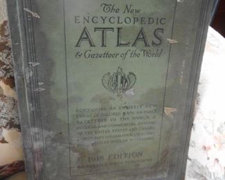 Vinage 1918 World Atlas