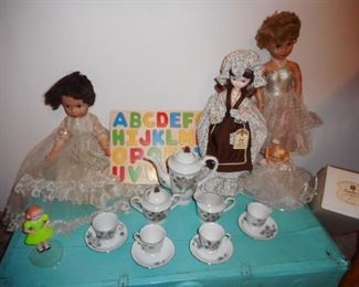 Vintage Childs Tea Set