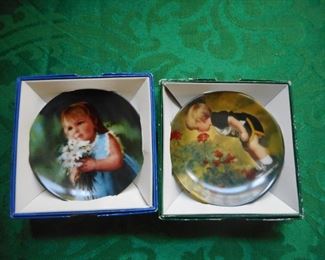 Donald Zolan Hand Painted Mini Plates/Box