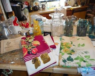 Vintage Printed Table Linens