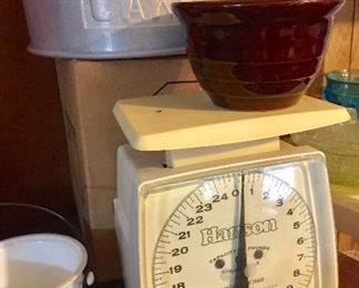 Vintage scale, cake lid, and Pyrex bowl