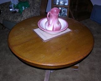 Oak table w/ 2 leafs and 2 end chairs w/ arm rest  and 4 side chairs