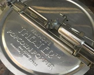 Hand crank, stovetop popcorn popper