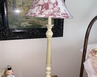 1 of 2 matching lamps