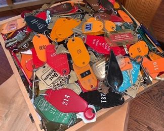 Large collection of vintage Motel and Hotel keys & key rings