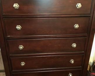 CHEST OF DRAWERS OCTAGON HANDLES