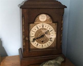 Lovely table clock