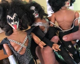 Kiss dolls