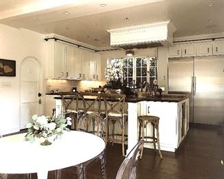 602  Kitchen  Breakfast Tables POV