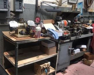 South Bend Lathe WORKS PERFECTLY. Many ACCESSORIES. Darex drill sharpener. Awesome vintage tools and interesting artifacts and oddities. 🧰