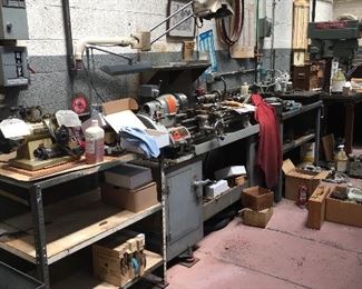 South Bend Lathe with misc parts Chucks Collets etc.