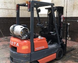 Fork lift 1993 Toyota GREAT DEAL!