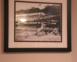 Joe Dimaggio signed photo