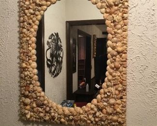 Shell mirror 