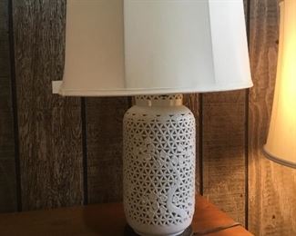 Blanc de chine lamp, light inside the base top