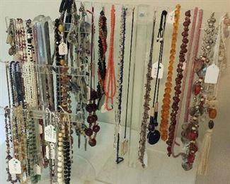Dittmannnecklaces
