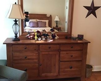 Broyhill Furniture "Attic Heirloom" Dresser and mirror to queen bedroom set