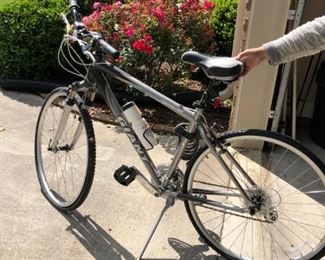 Men's bicycle by Giant Cypress DX