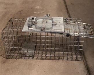 Small live animal trap