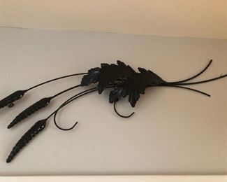 Wall art (2' wide)